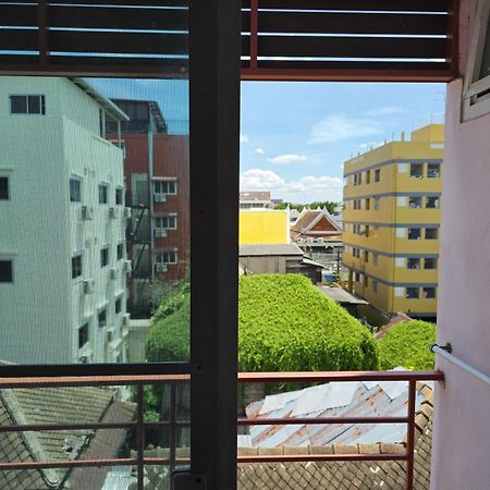 曼谷 Bonita House酒店 外观 照片